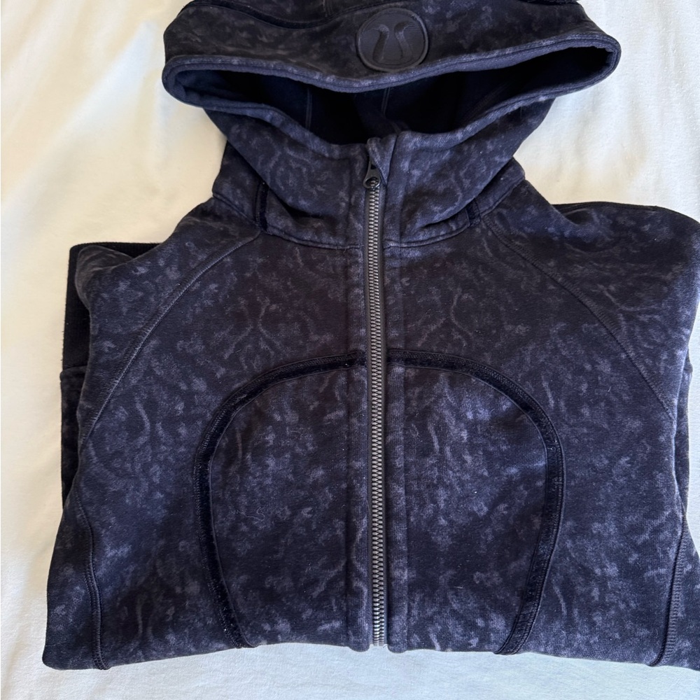 Lululemon Define Scuba hoodie, Size 4, in great condition